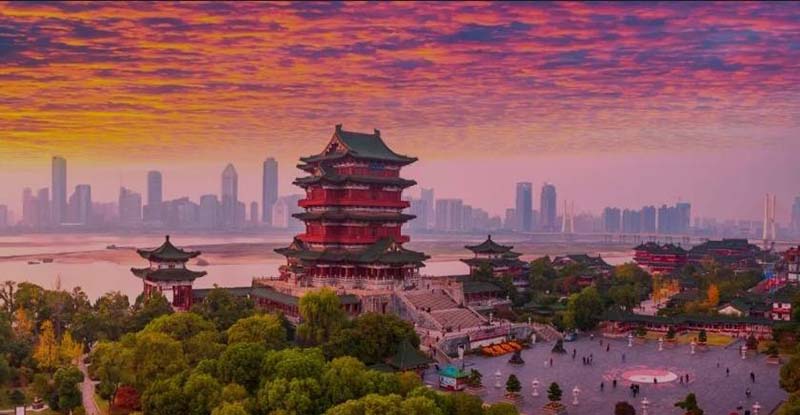 滕王閣是南昌的地標,當地常有背《滕王閣序》免門票的活動。圖/取自江西省美協微信公眾號