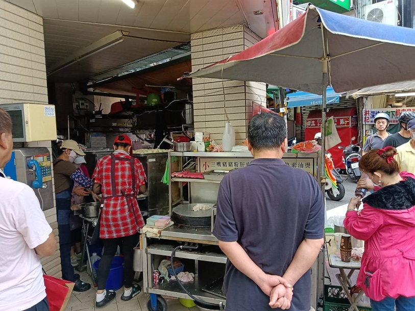 用等待出鍋的時間裝調味料,剛剛好。