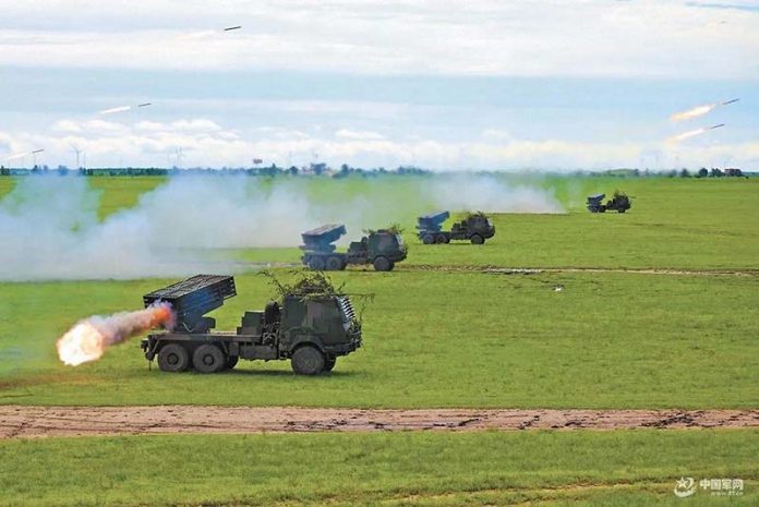 共軍實力快速成長,引起日本的關注.圖為共軍78集團軍實彈射擊。圖／取自中國軍網