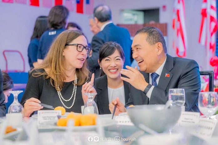 侯友宜在臉書貼文感謝羅森伯格，強調兩人分享了彼此的美國或台灣經驗。圖／取自侯友宜臉書