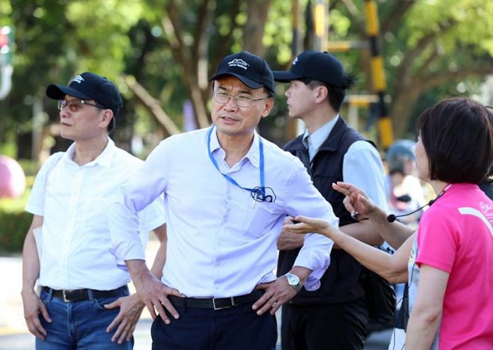 農業部長陳吉仲因進口蛋爭議請辭獲准，部長懸缺將由現任農業部次長陳駿季暫代。圖／引自陳吉仲臉書