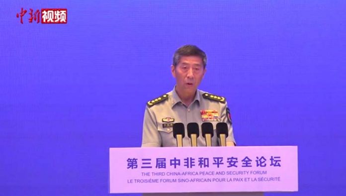 大陸國防部長李尚福8月29日出席中非和平安全論壇後即未再出現。圖／中新視頻截圖