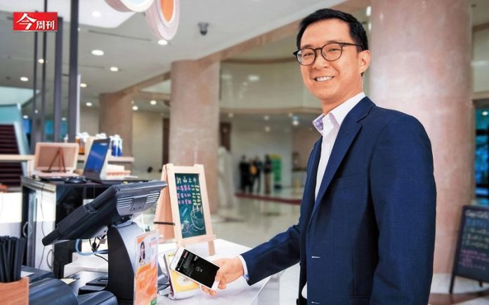 國泰大王子蔡宗翰親自領軍，ai助攻百萬級cube-app收益增8倍、產險理賠240分鐘縮短至15分鐘