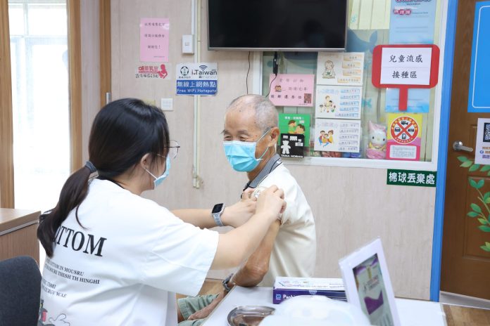 嘉義市新冠疫苗接種獎勵倒數　65歲以上長者可領百元禮券