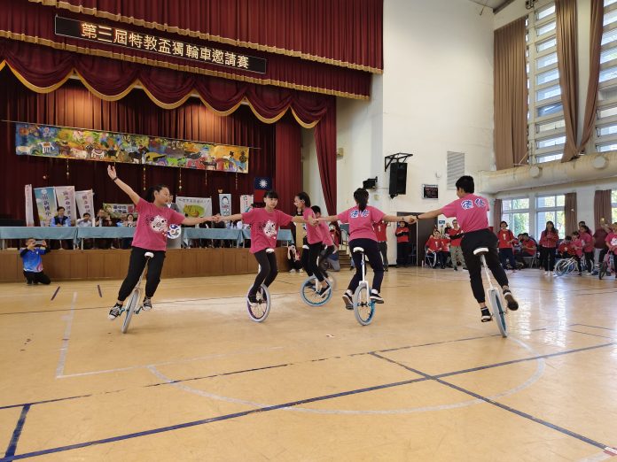 中市第三屆特教盃獨輪車邀請賽開跑-　特教生與一般生同場競技