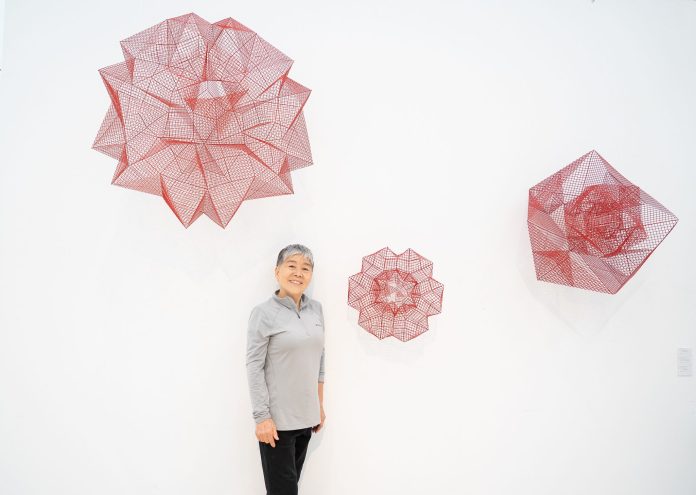 女性鋼鐵藝術家「曲德華雕塑創作展」-4/11-5/11葫蘆墩文化中心登場