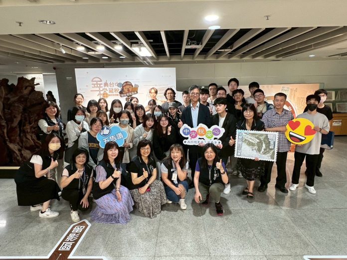 實境教學再＋1！　靜宜大學法律系參觀中市地稅局「金典台中-檔藏稅史」與ai智慧客服