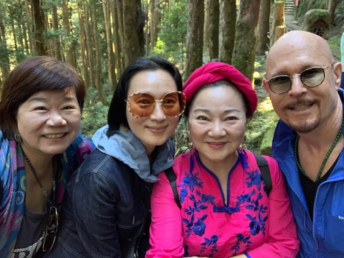 坣娜倩影「ai動起來」-白冰冰兩夜未眠趕製影片：留住她最美好一面