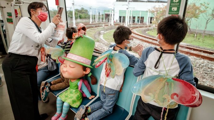 星奇兒創藝協會結合淡水旅學堂 帶小朋友暢遊淡海輕軌 有愛無礙 星奇兒創藝協會結合淡水旅學堂 帶小朋友暢遊淡海輕軌 有愛無礙