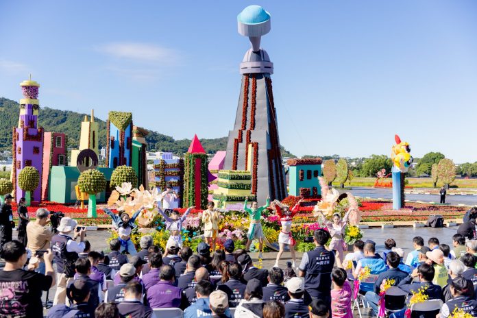 史上最大主花毯亮相！　飛天小女警主題裝置與限定主題館領航花海奇幻冒險