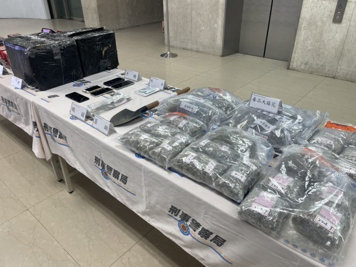 刑事局偵破黑幫運毒集團 6公斤大麻毒品藏墓地 刑事局偵破黑幫運毒集團 6公斤大麻毒品藏墓地