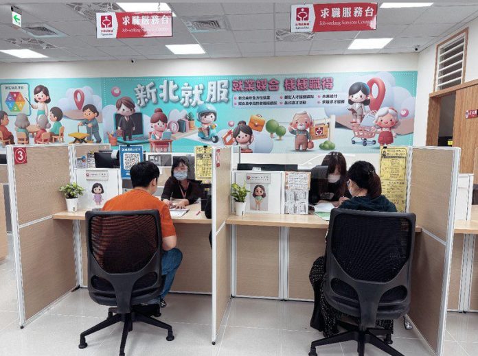 「林口就業服務站」明揭牌　2家優質廠商聯合徵才　邀請市民朋友鬥陣來