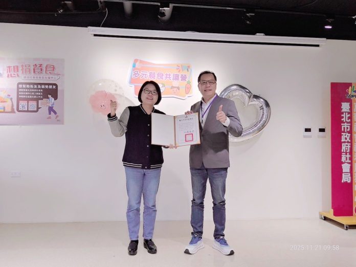 北農長期捐蔬果助社福　總經理吳芳銘代表受贈感謝狀