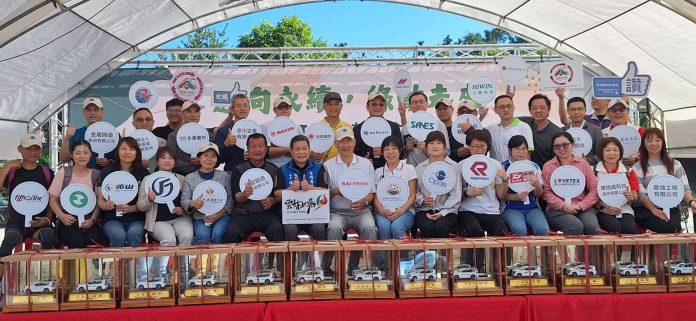 雲科工廠商聯合捐贈脆弱家庭服務專車 助縣府強化社福量能 雲科工廠商聯合捐贈脆弱家庭服務專車 助縣府強化社福量能