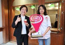 王縣長參訪鹿港「山風藍義式冰淇淋」 祝賀「烏龍茶之光」獲得世界冠軍 王縣長參訪鹿港「山風藍義式冰淇淋」 祝賀「烏龍茶之光」獲得世界冠軍