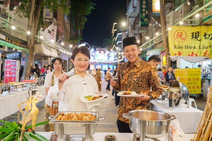台中街頭變身「一日峇厘島」！　購物節迎印尼駐台艾吏福代表感受家鄉氛圍-盧市長：台中是印尼朋友的另一個家