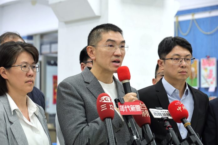 謝國樑宣布自來水油污事件補助細節 新山供水區-7-萬餘戶皆可申請 謝國樑宣布自來水油污事件補助細節 新山供水區-7-萬餘戶皆可申請