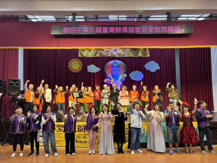 紫微公益和歸僑協會攜資深藝人獻唱　仁愛之家長輩陶醉往事迎耶誕
