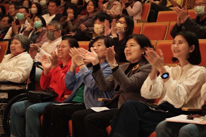 五大金嗓民歌之夜 雲林表演廳感動登場 暖冬最強音樂盛事引民眾熱烈迴響 五大金嗓民歌之夜 雲林表演廳感動登場 暖冬最強音樂盛事引民眾熱烈迴響