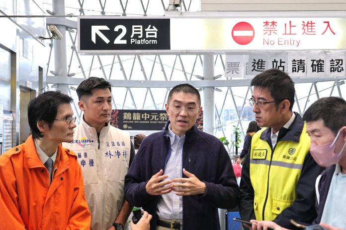 通勤不再「等嘸車」？謝國樑督促台鐵透明通報、加強應變效率