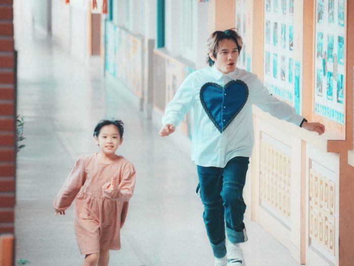 羅文裕的前世情人有甜美歌聲-在新曲中更藏有神秘嘉賓