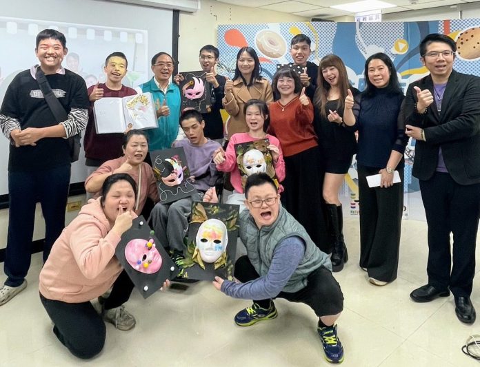 手工餅乾、彩妝到無人機 基隆希望學苑秀出身障學生學習力 手工餅乾、彩妝到無人機 基隆希望學苑秀出身障學生學習力