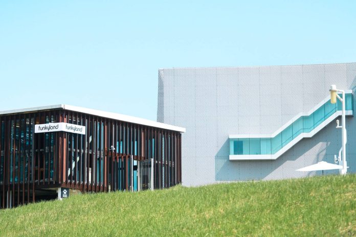 網美瘋朝聖！　中央公園「funkyland」試營運爆紅　質感系最新景點魅力引爆全台