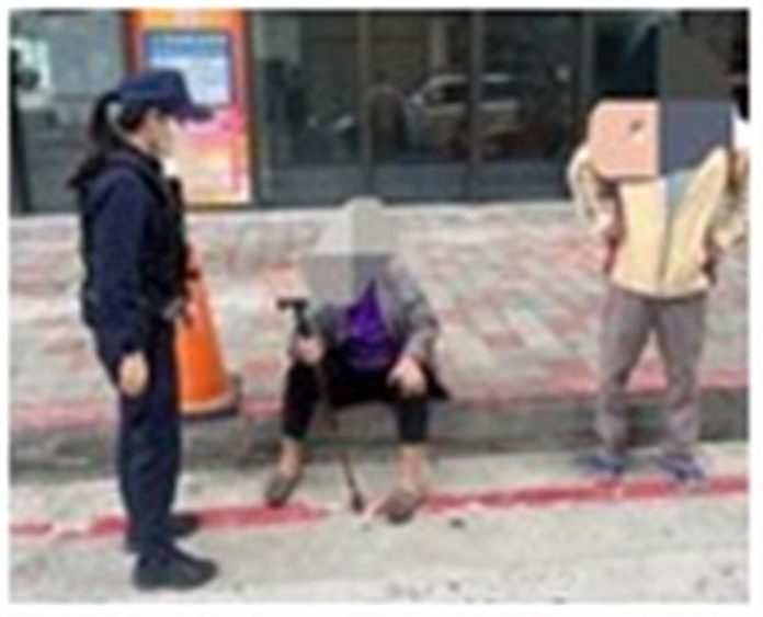 繳停車費轉眼9旬母不見 彰化警民迅速尋獲平安返家 繳停車費轉眼9旬母不見 彰化警民迅速尋獲平安返家