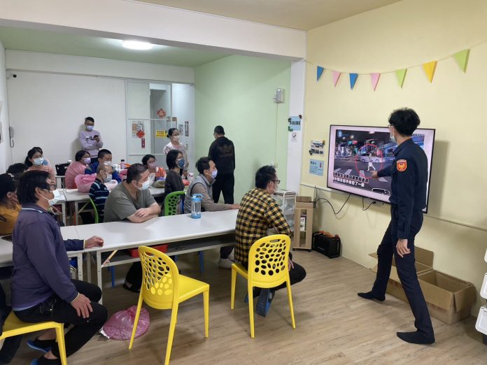 和美分局前往和美心起點社區復健中心向學員　加強反詐、交通安全及婦幼保護宣導