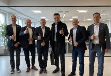 從台灣到歐洲戰場,無人機產業的新試煉 銘旺科技獲邀赴烏克蘭實測,台灣「非紅供應鏈」走向國際前線 從台灣到歐洲戰場,無人機產業的新試煉-銘旺科技獲邀赴烏克蘭實測,台灣「非紅供應鏈」走向國際前線