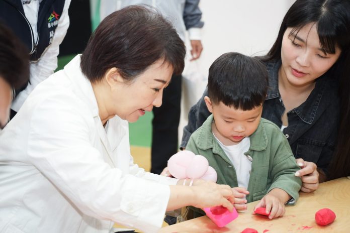 台中親子館5倍增！東勢親子館今開館　盧秀燕：繼續推動區區親子館