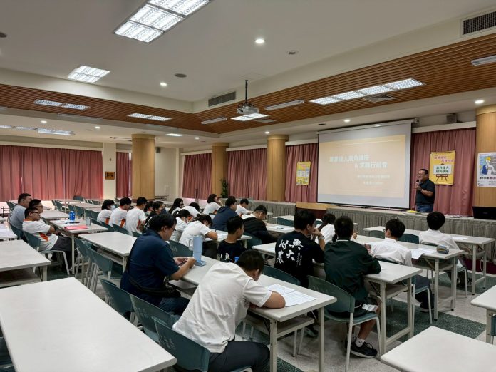 中市府「職涯雙引擎」深入校園! 助逾2千名學子破解迷惘、無縫接軌職場 中市府「職涯雙引擎」深入校園! 助逾2千名學子破解迷惘、無縫接軌職場