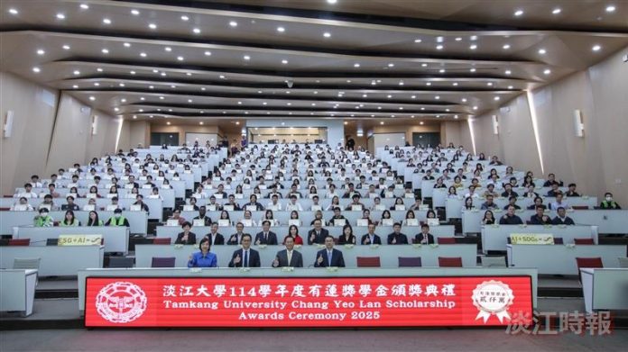 有蓮獎學金持續為新生點亮夢想 學弟妹感恩前行 有蓮獎學金持續為新生點亮夢想 學弟妹感恩前行