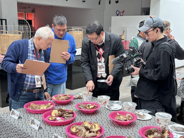 香氣「菇」鼻 南澳段木香菇評鑑品味山林醞釀的醇厚 香氣「菇」鼻 南澳段木香菇評鑑品味山林醞釀的醇厚
