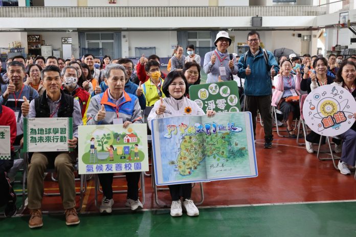 雲林縣政府推動「淨零宣言承諾」 -將打造減碳零廢創能復綠的淨零綠校園 雲林縣政府推動「淨零宣言承諾」 -將打造減碳零廢創能復綠的淨零綠校園