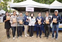 益生菌技術助水稻田減碳 雲林縣推動低碳稻作計畫 攜手青農與企業實踐農業減碳 打造永續農業新典範 益生菌技術助水稻田減碳 雲林縣推動低碳稻作計畫 攜手青農與企業實踐農業減碳 打造永續農業新典範