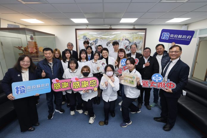 南投囝仔「金」厲害!-暨大附中科研團隊橫掃美日星多項大獎 許淑華縣長接見勉勵 南投囝仔「金」厲害!-暨大附中科研團隊橫掃美日星多項大獎 許淑華縣長接見勉勵