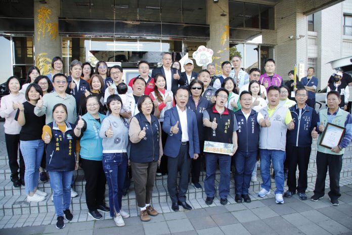 翁章梁頒114年商圈聯合購物節大獎　商圈表現亮眼獲肯定