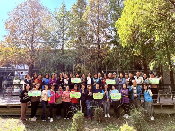 嘉縣府辦理「足步踏實 公益剪趾」年終志工交流活動 嘉縣府辦理「足步踏實 公益剪趾」年終志工交流活動