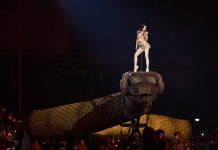 JOLIN召喚「慾望巨蟒」繞場巡禮 親自構思「愉悅宇宙」五大章節演唱會寓言故事 jolin召喚「慾望巨蟒」繞場巡禮-親自構思「愉悅宇宙」五大章節演唱會寓言故事