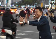 後來居上!許智傑:民調並列第一,並已經進入「黃金交叉」 後來居上!許智傑:民調並列第一,並已經進入「黃金交叉」