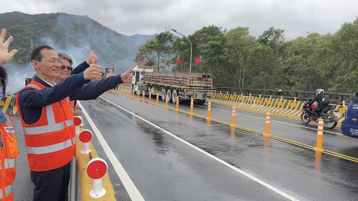馬太鞍溪橋災後重建　搶修團隊日夜趲趕不到三月通車