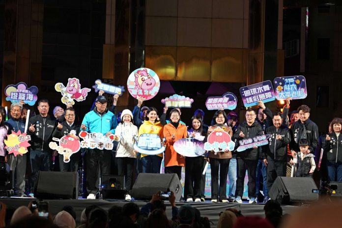 斗六圓環元旦音樂晚會璀璨啟燈 1.8萬顆燈籠點亮雲林迎新年 斗六圓環元旦音樂晚會璀璨啟燈 1.8萬顆燈籠點亮雲林迎新年