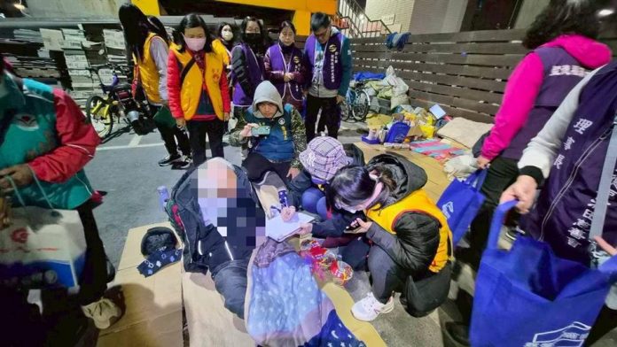 強烈大陸冷氣團來襲　彰化縣政府夜訪街友　啟動低溫關懷