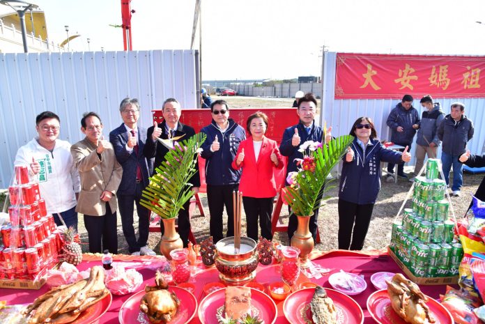 承載台中海線最大期待 大安媽祖雕像今上梁 承載台中海線最大期待 大安媽祖雕像今上梁