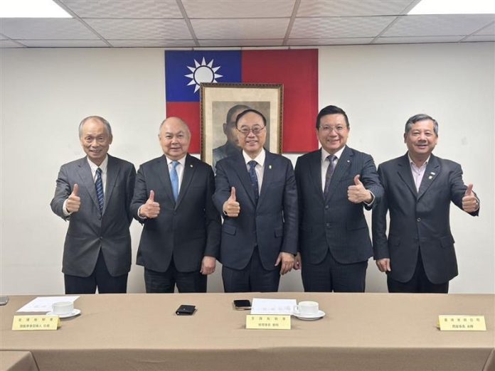 港務公司周永暉董事長傾聽業者心聲　推動貨櫃與散雜貨量能齊揚