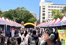 近百企業搶人才 新北校園就博會淡大首場開跑 初媒合率達51.4%
