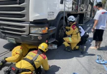 女騎士停曳引車右前方 綠燈一起步遭追撞送醫不治