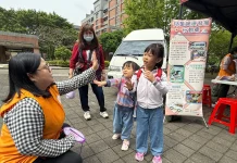 三峽「北大玩具節」歡樂登場 新北兒童發展與玩具行動車支援同樂