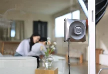 DIKE X2仿生擦窗機器人開賣,預購成績亮眼